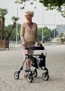 Zusätzliches Produktbild für Leichtgewicht Rollator Elan Plus