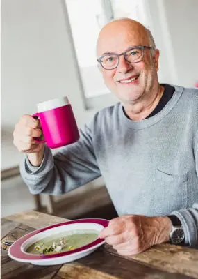 Produktbild Ornamin Becher mit Trink-Trick Modell 207 verschiedene Farben