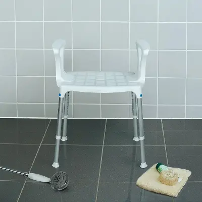 Produktbild Russka Duschhocker Laguna mit Armlehnen weiß / schwarz