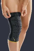 Zusätzliches Produktbild für Kniebandage Medi Genumedi E plus motion black geometric